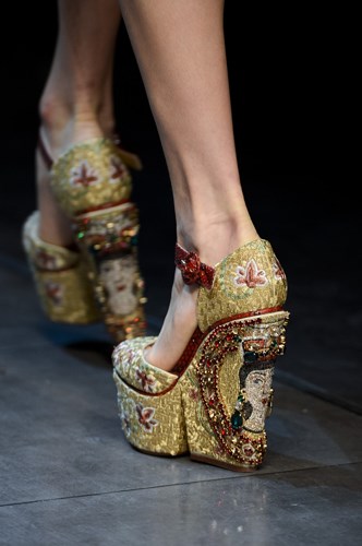 dolce and gabbana cage wedges